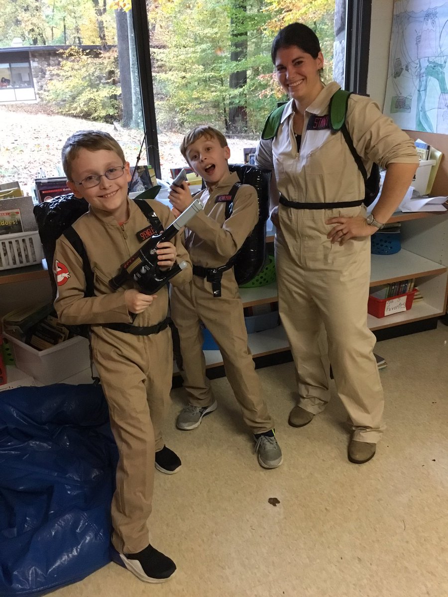 ElderBandWCASD's tweet photo. Found some fellow Ghostbusters today! https://t.co/KyBZwXCwGG