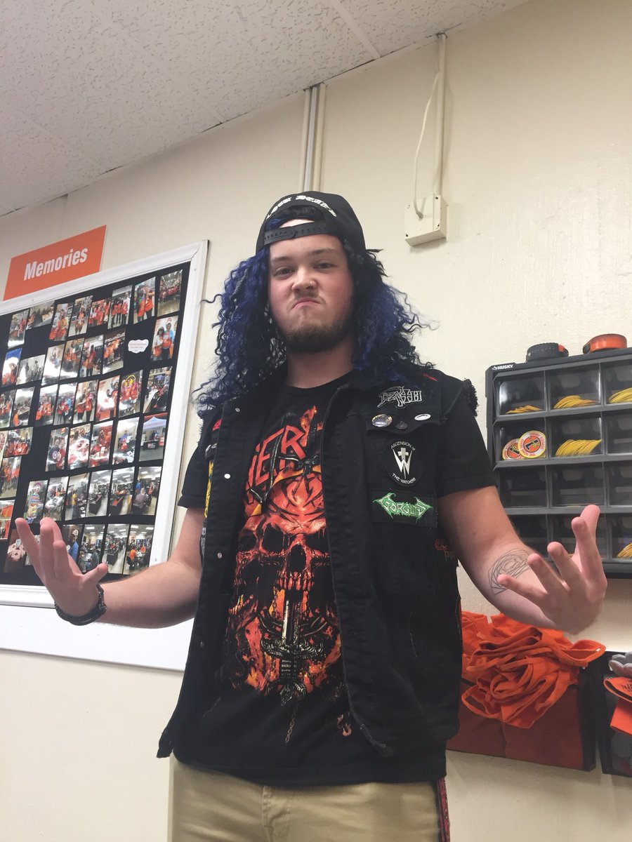 leigh_cano's tweet photo. #6327, Gandy Home Depot wishing you a SPOOKTACULAR Halloween. @StacyMaisonet @RBDuplessis @gleeramirez @LonaJoe6327thd @teresa39002397 https://t.co/xYvN7GfKKy