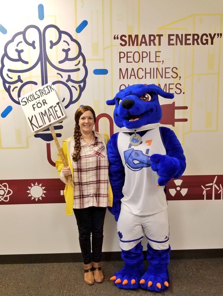 OT_SusEnergySys's tweet photo. 🎃👻 Happy Halloween from Greta Thunberg and Hunter the Ridgeback 👻🎃 #FESNS #OntarioTech #BTechSavvy #climatestrike #fridaysforfuture #ClimateAction https://t.co/hXomwUROq1