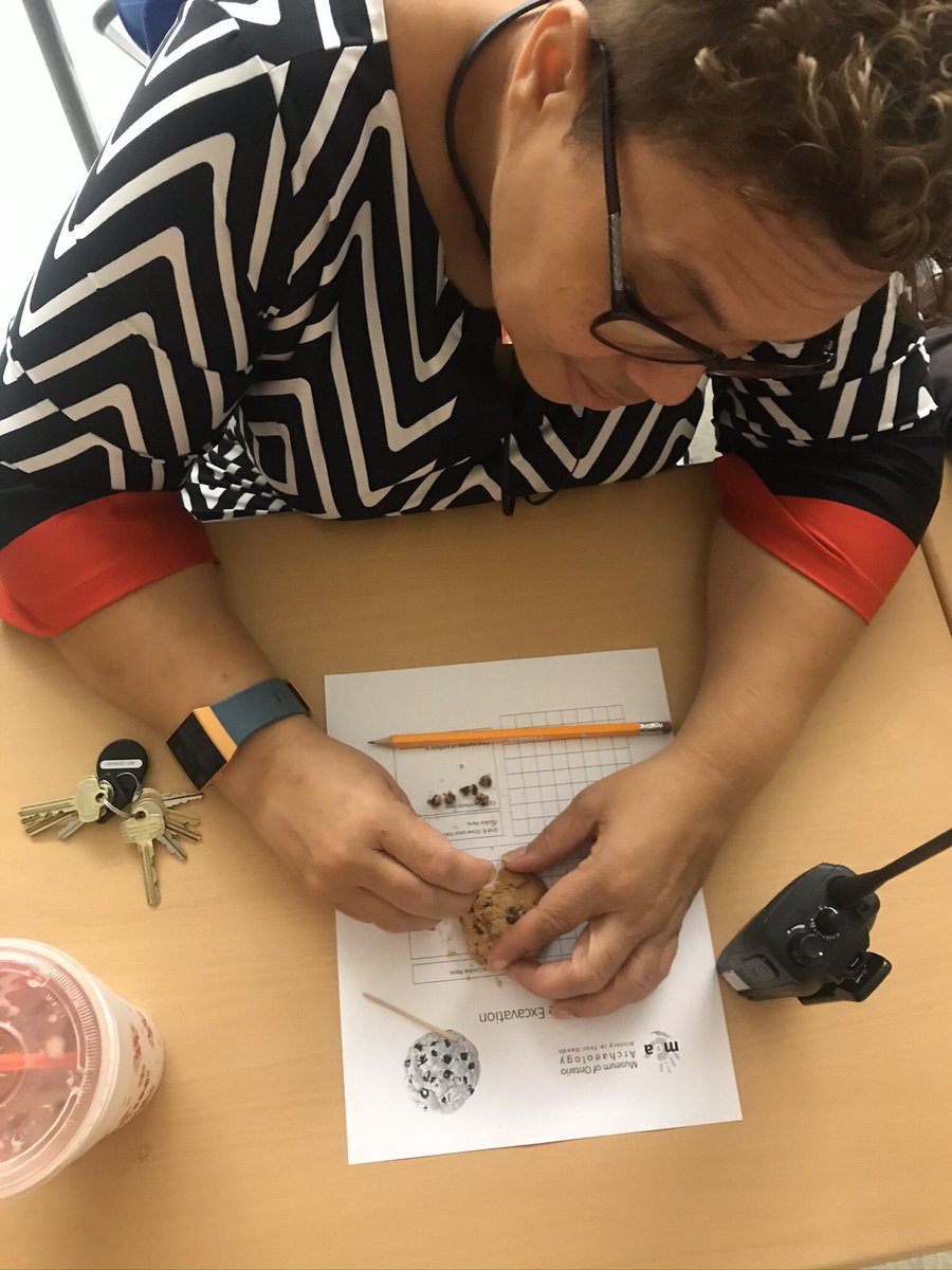 LisaBianco74's tweet photo. Principal Diakite came on our chocolate chip cookie 🍪 “archaeological dig” today! 🔎 #learningisfun #socialstudies #observing #excavatingartifacts #collectingdata #learningnewvocab #thinklikeanarchaeologist @NathanBishop_MS @MSzone_PPSD @pvdschools https://t.co/5UZBPHgGU5