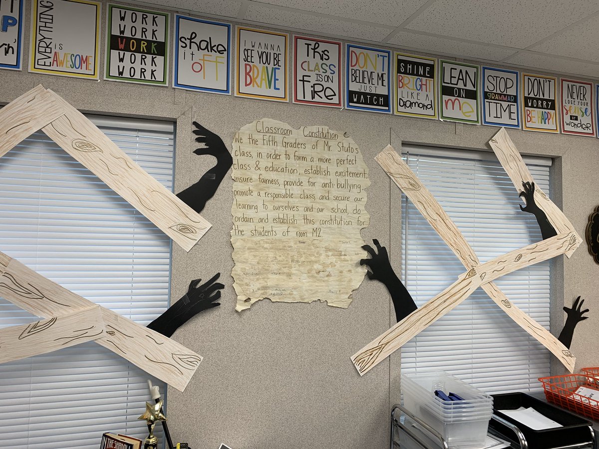 mrstuto's tweet photo. Today S’s applied multiplication skills to escape the zombie apocalypse! #setthestagetoengage @LynnZinser_5 @KrisDeFazio https://t.co/1PbOHdwy2o
