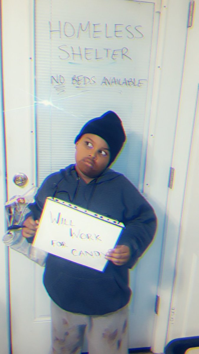 yassbitch_xo's tweet photo. And then him 🤣🤣
#halloween2019
#WillWorkForCandy 🍬🍭🍫 https://t.co/YkqCPSHL5n