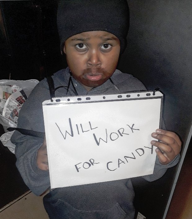 yassbitch_xo's tweet photo. And then him 🤣🤣
#halloween2019
#WillWorkForCandy 🍬🍭🍫 https://t.co/YkqCPSHL5n