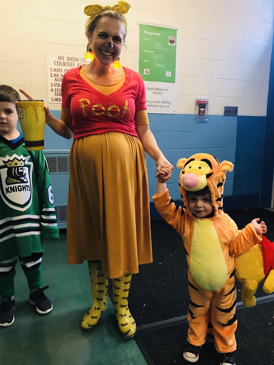 mrsprevidi's tweet photo. There’s nothing better than a best friend at school! Love my tigger! #medfieldps #wheelockians https://t.co/nUNLlJ1FTK