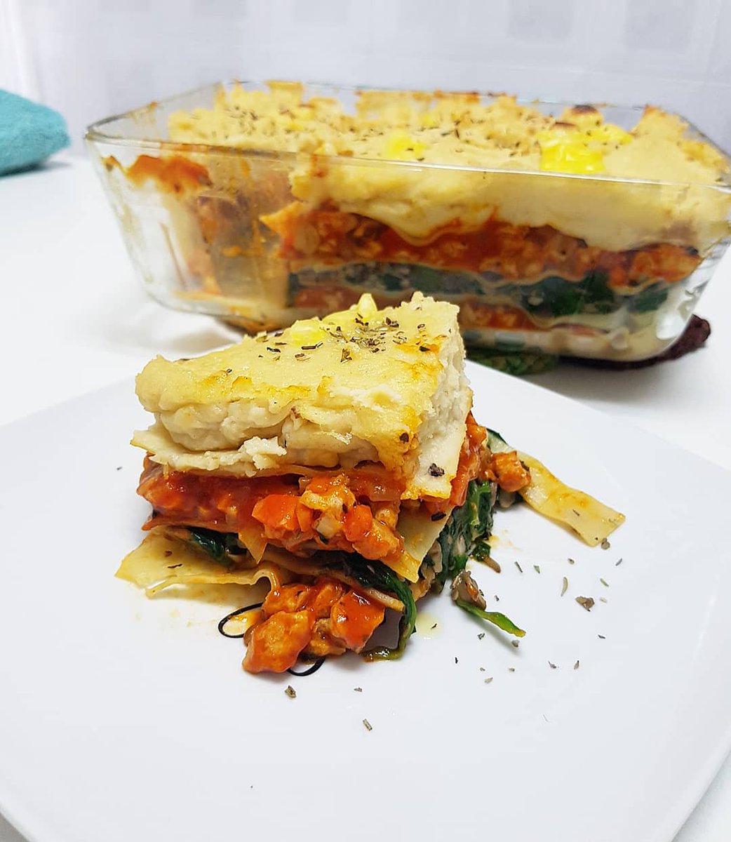 veganoyo's tweet image. #VeggieRecetas 

Lasaña.

Enlace: vverdequetequieroverde.blogspot.com/2019/10/lasana… 

Info de @MiriamJLas