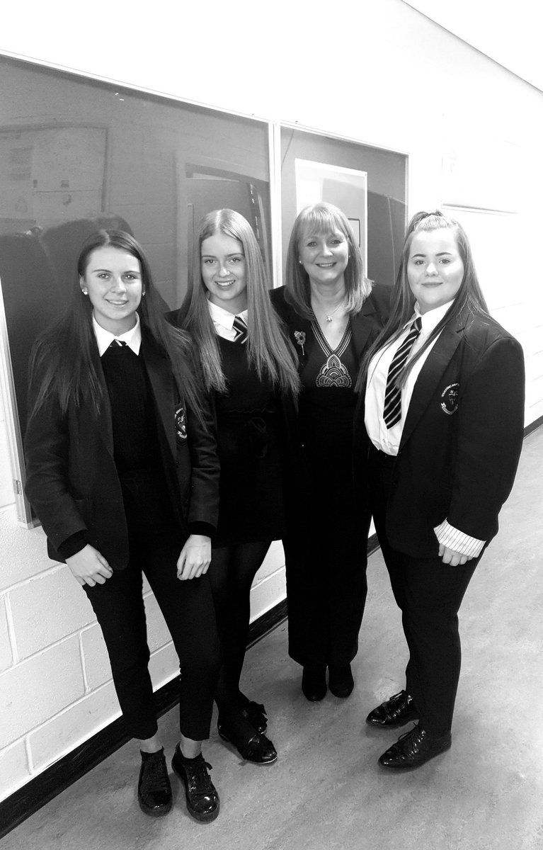BishyBecs's tweet photo. Top job today by Miss Quigley's Business Mgt class 👏👏👏 you all were so professional in your interviews, congratulations to the successful candidates #business #interview #recruitment #selection https://t.co/4XhgS5XXsr