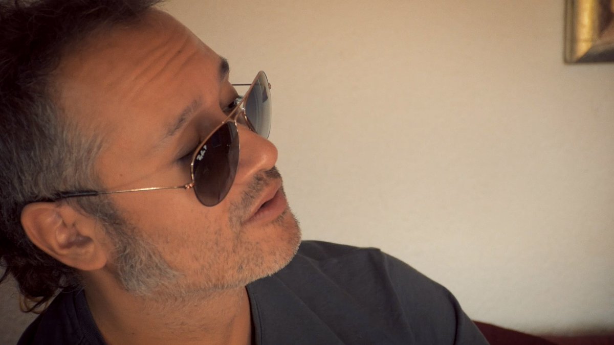 De la cama ni una grúa me puede levantar...
youtu.be/R_y9FWknY8k
#latrola #inmortal #larolafantasma