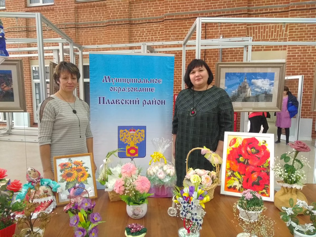 Фестиваль женских клубов "Здесь начинается Россия". Проводило Тульское региональное отделение Общероссийской общественно-государственной организации " Союз женщин России".