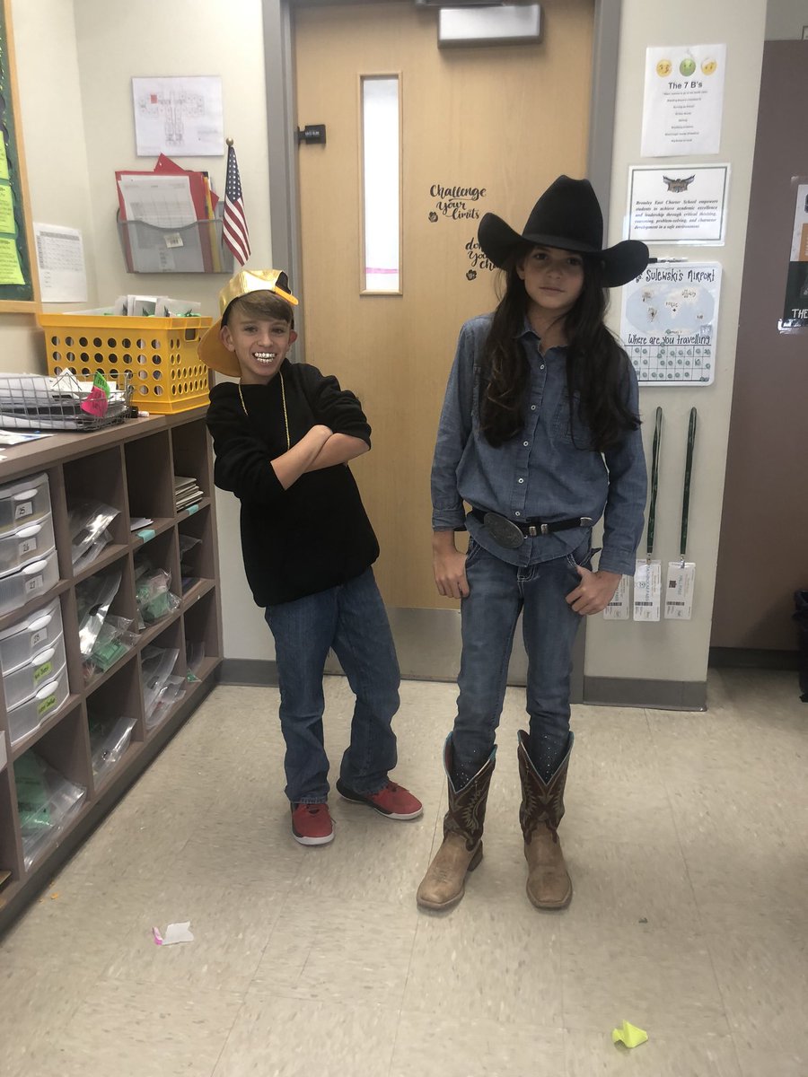 BECS5thGrade's tweet photo. Happy Halloween!!! @BromleyHawks https://t.co/2oKe5TJjjt