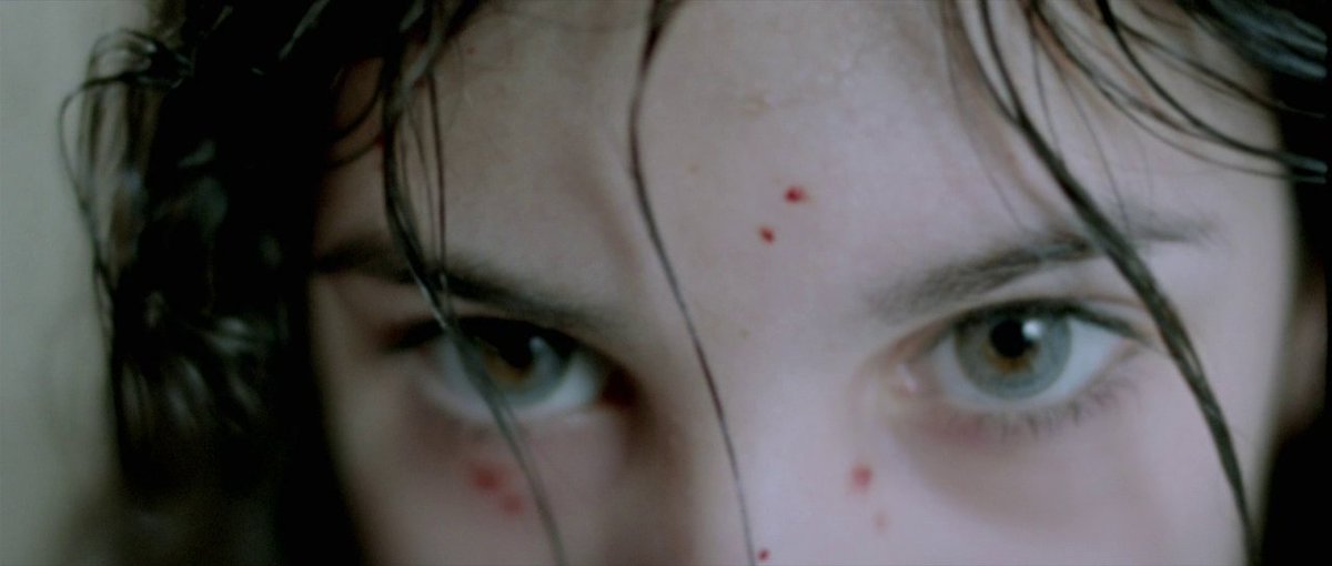 veeeksin's tweet photo. Let the Right One In (2008) https://t.co/kGC19a7CJ5