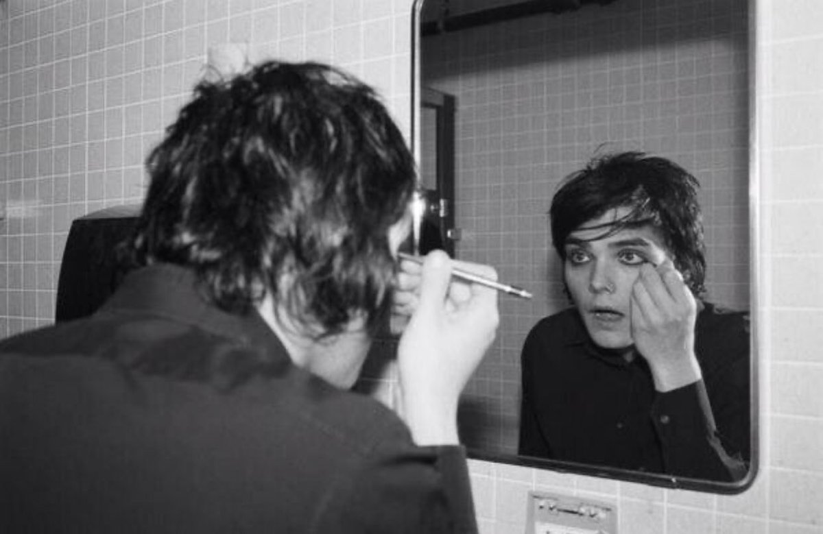 tigerserum's tweet photo. it was NEVER a phase mom !!!!! #mychemicalromance https://t.co/8QCGI84xKl