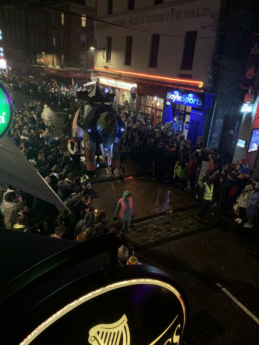 The atmosphere is devilish tonight for #DragonofShandon @corkcitycentre Huge turnout for the street parade Enjoy the night @VFIpubs @CBA_cork @EoinBearla @pure_cork @corkbeo @NeilRedFM @OpinionLine96 @echolivecork