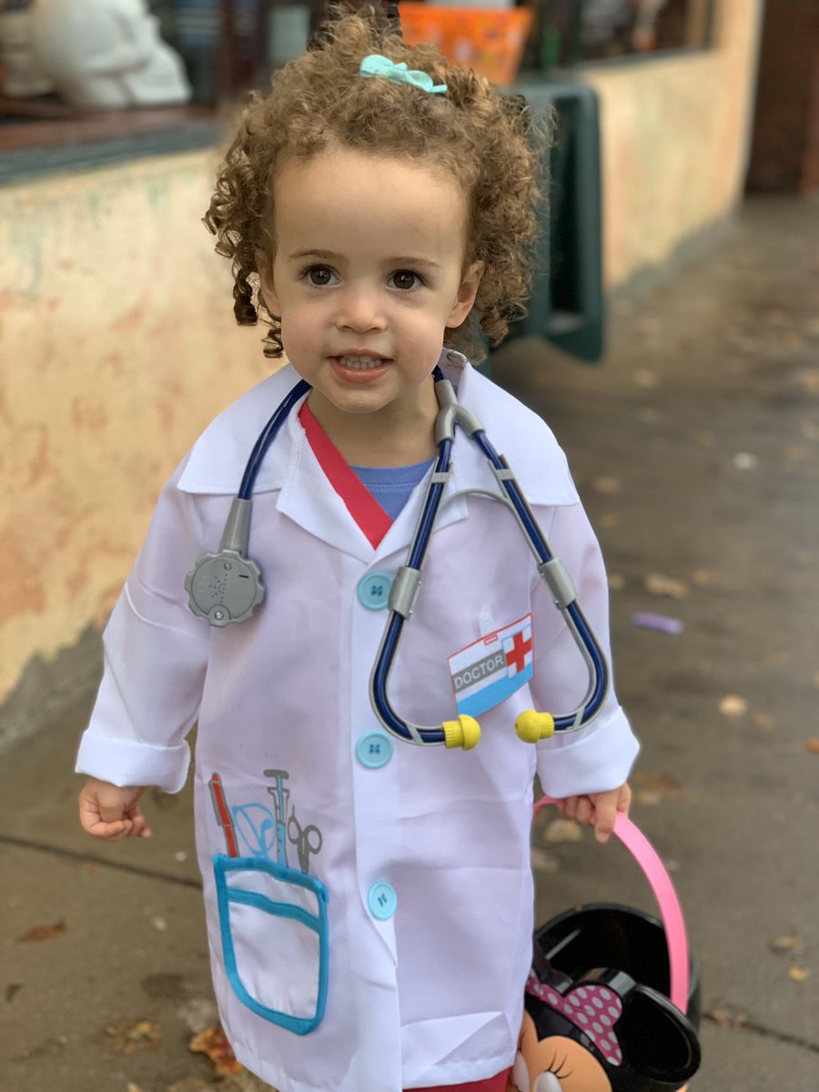 DrLCsquare's tweet photo. Future Dr. in the house! #PagingDrAlice https://t.co/fz9kIkhn8M