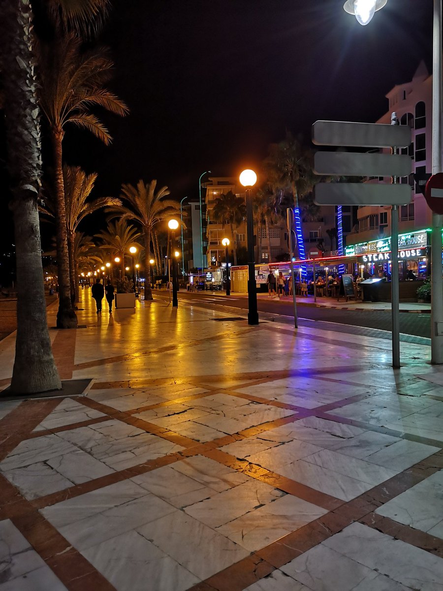 Noch ganz auf  #Natur eingestellt, in #Alicante landen, ist ein echter Schock &amp; nicht wirklich empfehlenswert 🙈