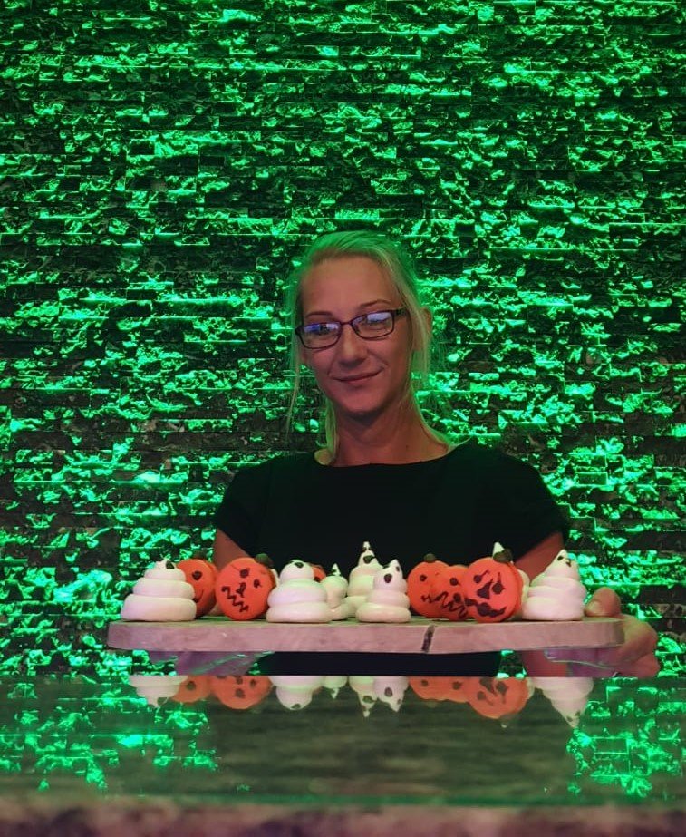 No tricks at reception this evening just treats in the form of pumpkin (chocolate spiced) macarons and ghostly meringues.