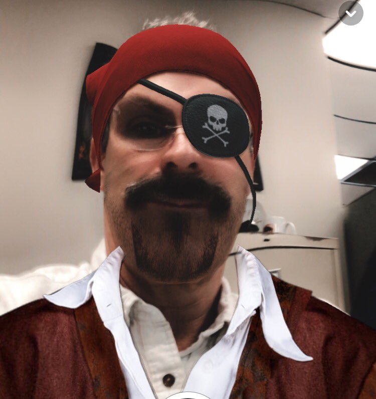 We’d like to cast a vote to our UPSers our there- does a Snapchat filter count? What’s spooky about this is a baby boomer has a Snapchat account... 🥴😂 Arrr #SpookTheCompetition