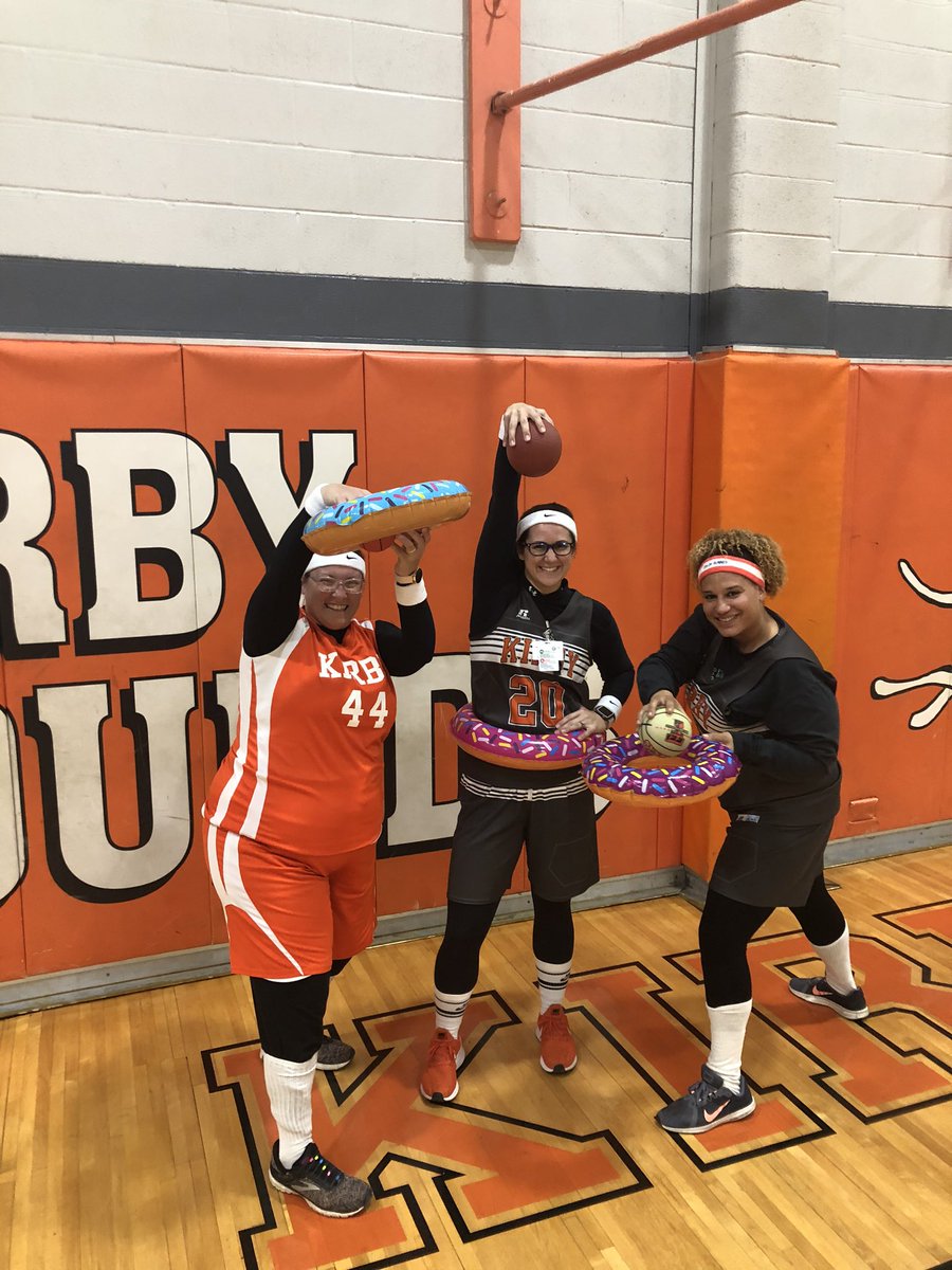KMSLadyHounds's tweet photo. Halloween fun! Dunkin’ Donuts #dunkindonuts #coacheshavefun #bebold #iamwfisd @KirbyWFISD @Smacunningham https://t.co/Hl4Pv6kRnx