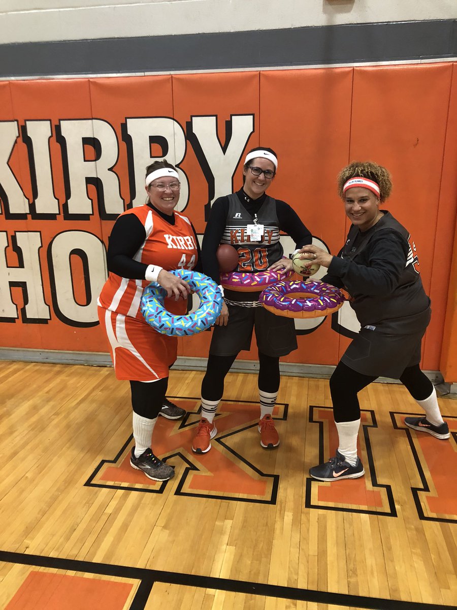 KMSLadyHounds's tweet photo. Halloween fun! Dunkin’ Donuts #dunkindonuts #coacheshavefun #bebold #iamwfisd @KirbyWFISD @Smacunningham https://t.co/Hl4Pv6kRnx