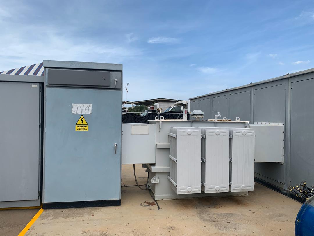 baer_ve's tweet photo. #SabíasQue | #31Oct ¡Pensando en nuestro pueblo! @BAERVenezuela realizará pruebas de carga del grupo electrógeno recuperado en @Aeropuertobna de Barcelona, para garantizar la energía secundaria en la terminal aérea, en caso de existir una falla principal #IndigenasEnCombate https://t.co/3bb5ToZub2