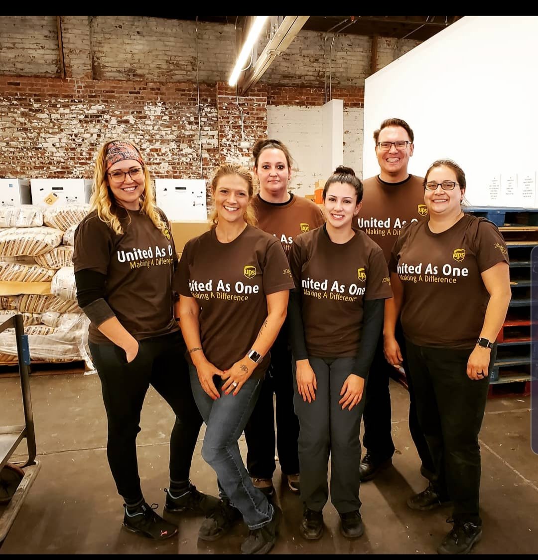 jens4hd03's tweet photo. This Halloween the UPS Omaha Preload Team celebrated national volunteer month at Together Inc. Helping our community. #upsfamily #upsstrong #upstogether #upshelps @JaradZimmerman @Cndoebelin @NP_UPSers @UPSers @Stephanie_Dex @JohnVPeters @MondoSaucedo https://t.co/bbcoB4zHKF