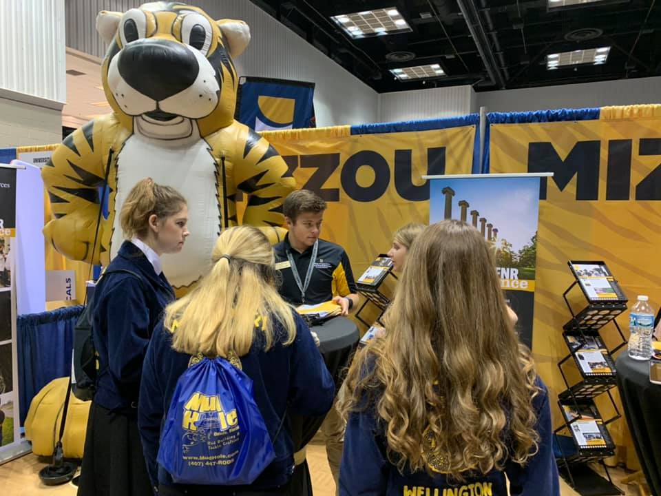 cafnr's tweet photo. We're visiting with @NationalFFA members at the 2019 National FFA Convention &amp; Expo about degree programs that lead to rewarding careers in food, agriculture and natural resources. Say hello if you're at #FFA19! 🐯 https://t.co/JeJ8HNvaQW