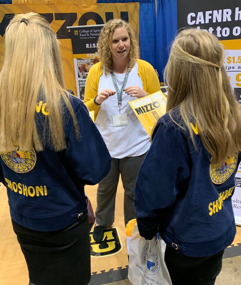cafnr's tweet photo. We're visiting with @NationalFFA members at the 2019 National FFA Convention &amp; Expo about degree programs that lead to rewarding careers in food, agriculture and natural resources. Say hello if you're at #FFA19! 🐯 https://t.co/JeJ8HNvaQW