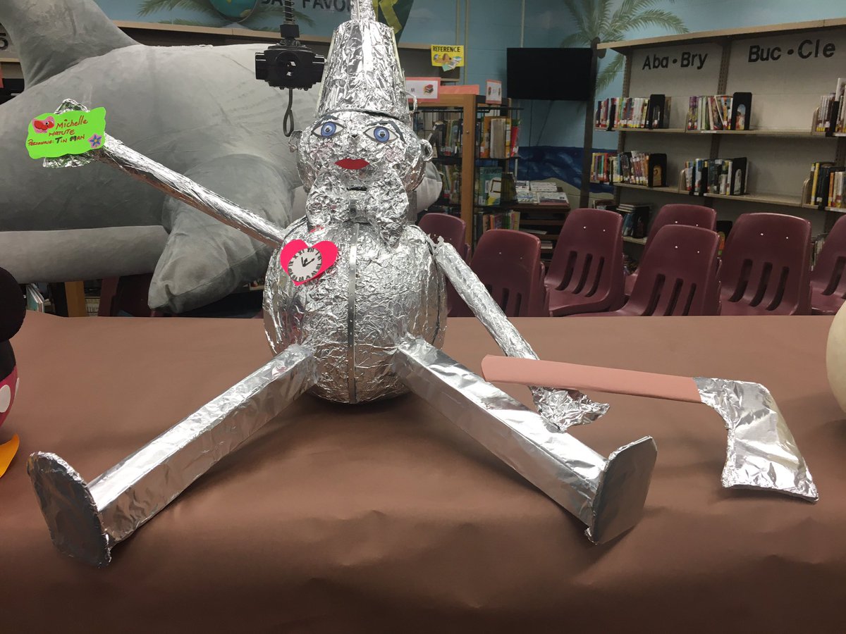 DickensonReads tweet media