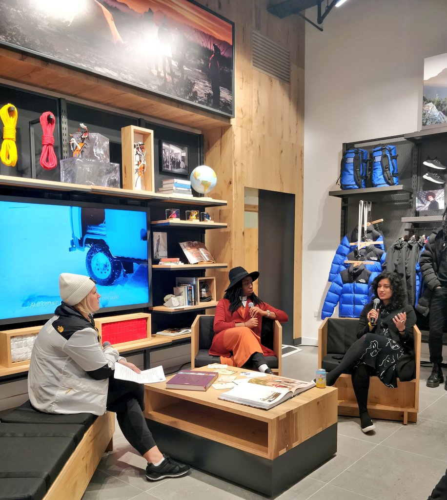 its_GirlDreamer's tweet photo. Huge thank you to @thenorthface for hosting the GirlDreamer team at the Birmingham launch event! Super special to have our co-founder @amnaakhtar14 on the panel talking all things exploration, adventure &amp; @BoardersWB 😍

Oh &amp; the gifts bags are EPIC! They hooked us UP y'all! 😋 https://t.co/HCngd2SiPT