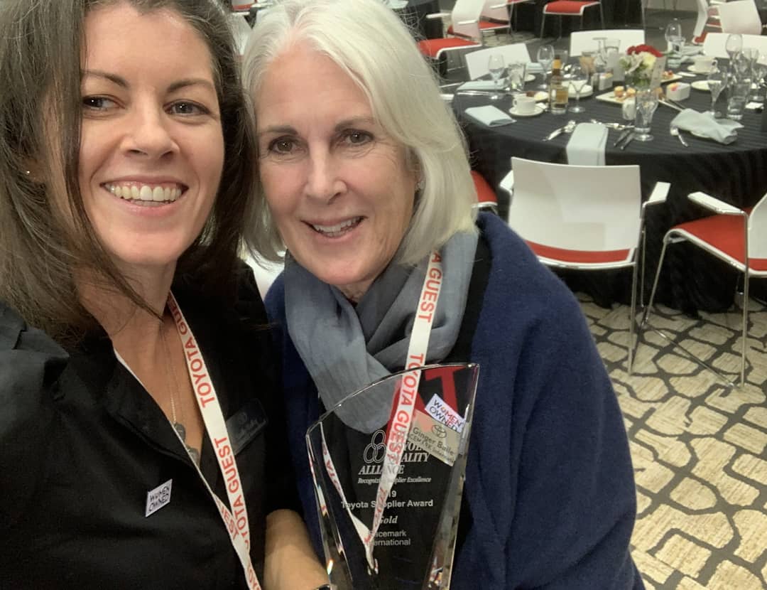 RACEMARKIntl's tweet photo. We're proud to announce that RACEMARK International is the recipient of Toyota's Quality Alliance Gold Supplier Award
#RACEMARK #GGBAILEY #toyota #carmats #supplieraward @RACEMARKIntl @GGBaileyLLC @Toyota @WBENCLive https://t.co/dFYhu01HWz