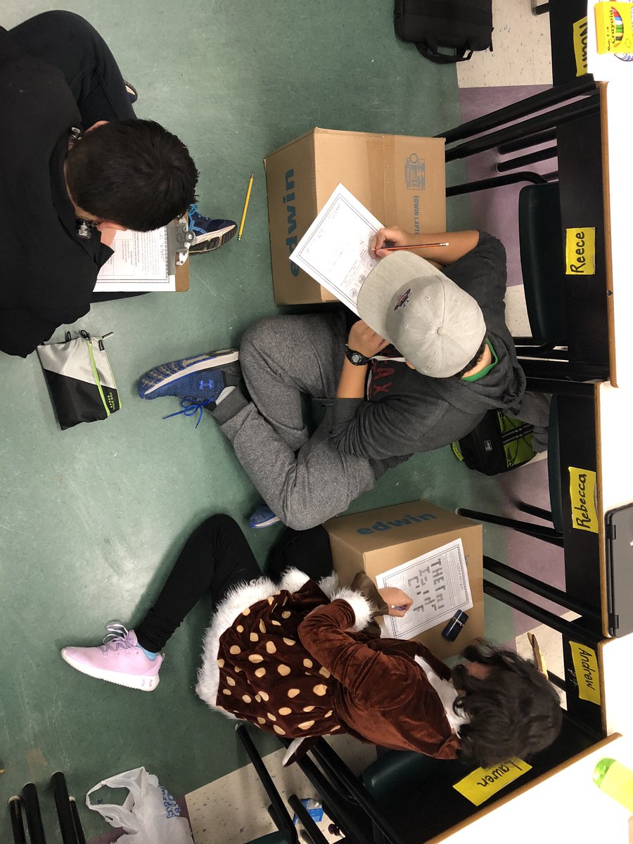 Baird459Gail's tweet photo. Great C.S.I. Halloween math going on! Thanks “Box of Possibilities “🇳🇿🎃📝 #SHJH @SHJH_FALCONS https://t.co/NYKeyJYzuq