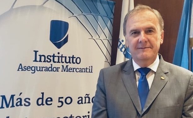 José Bereciartúa fue elegido en el día de ayer presidente del Instituto Asegurador Mercantil. La cúpula directiva se completa con Gerardo Díaz Beltrán, como vicepresidente, Luis Monteiro, como secretario, y Carlos Yakobowicz como prosecretario.
<a href="/jabereciartua/">jabereciartua</a> <a href="/gerardodbeltran/">Gerardo Díaz Beltrán</a>