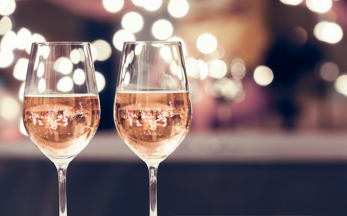 SkyLoungeLeeds's tweet photo. Turn up the heat on your weekend… Tipple Tapas has arrived! 🔥💃🏻 Enjoy 3 dishes of your choice PLUS BOTTOMLESS HOUSE WINE only £30pp every Thursday and Friday from 5pm - 7pm. Call 0113 241 1007 to book.  🍷 https://t.co/S7bPv130HE
