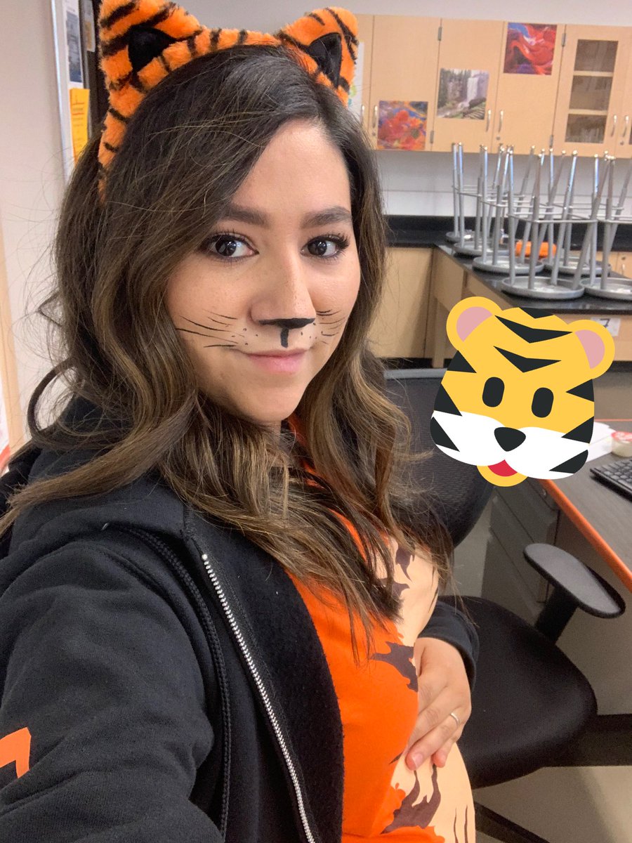 An actual Chaffey tiger that is carrying a little cub. #onceatiger @ChaffeyHSTigers