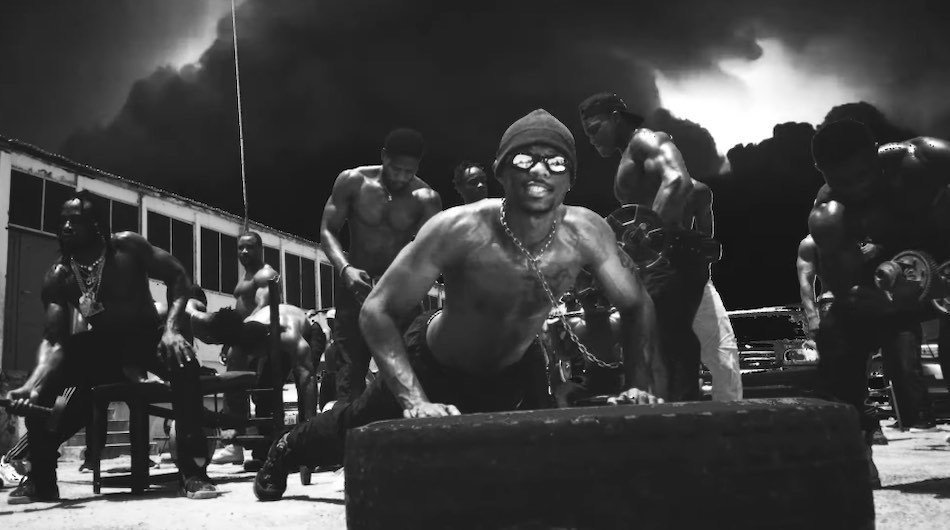 muse_africa's tweet photo. #MuseAfrica What is your favorite lyric from @1RealJoeyB's La Familia song? 

Watch the visuals which featured @sarkodie &amp; @KwesiArthur_ now on Muse Africa on Kwese TV 

Post Powered by @airteltigoghana #FuseBundle https://t.co/6rbOnCqhr7