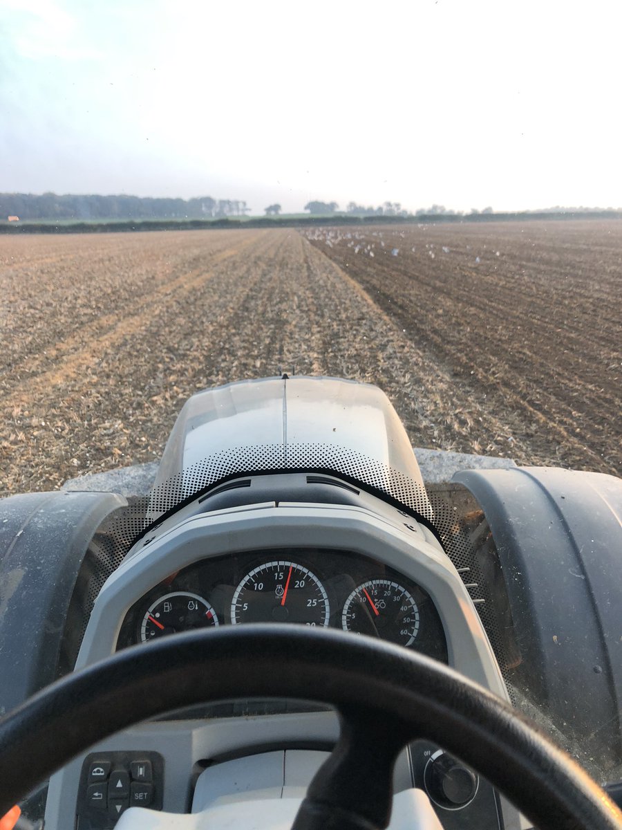 Drilling 2nd wheat for a customer today <a href="/HORSCHUK/">HORSCH UK</a> <a href="/ValtraGlobal/">Valtra</a>