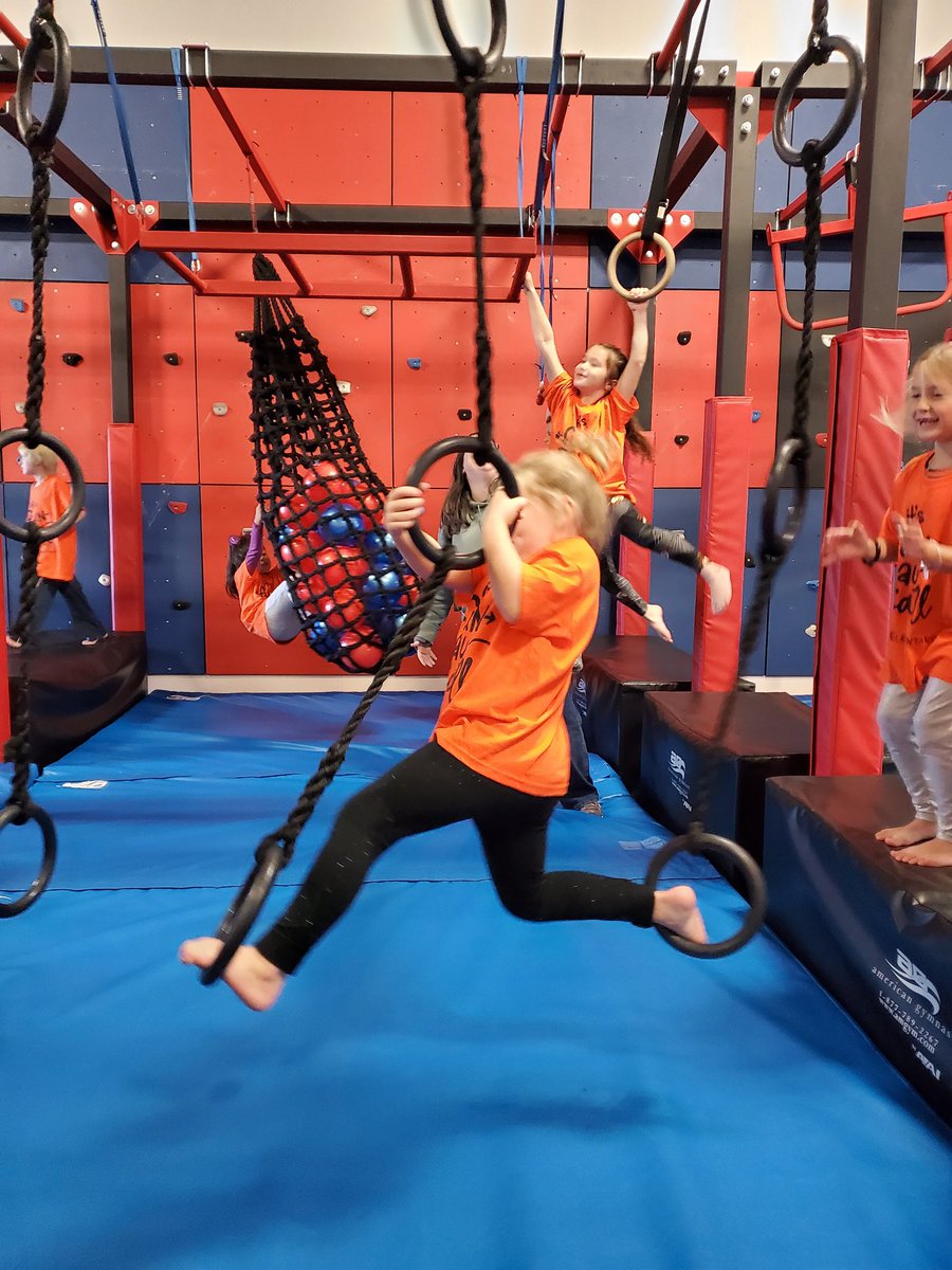 FinkErin's tweet photo. Firsties @RenoElementary are LOVING their field trip to @HumbleNinjaFit!!! #behumble #befit #livelonger https://t.co/FcZdvVDDmF