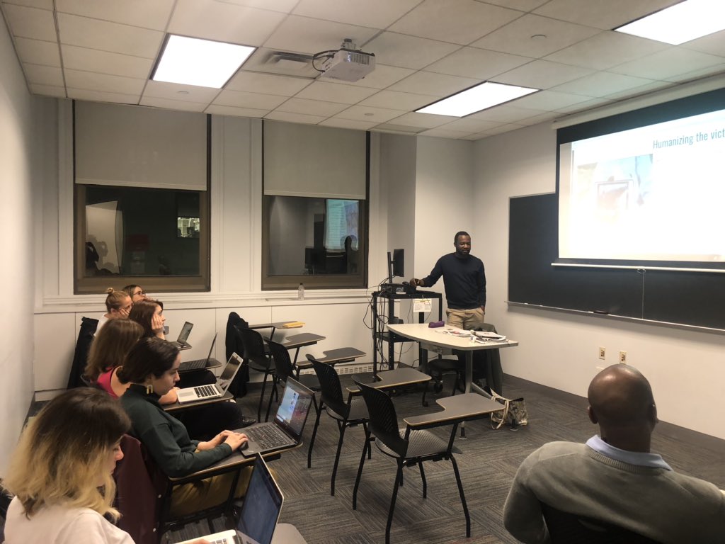 ClaudineMoore's tweet photo. ‘People, not Numbers: Storytelling in Crisis Regions’ @EromoEgbejule delivered an excellent preso last night @nyuniversity
THANK YOU Eromo. 🙏🏿🙌🏿
#GuestSpeaker
Loved the concept ‘rotating the cube’, looking at a story from several different angles BRILLIANT! 🔥
#ProfessorMoore https://t.co/zTUZfiFMbu