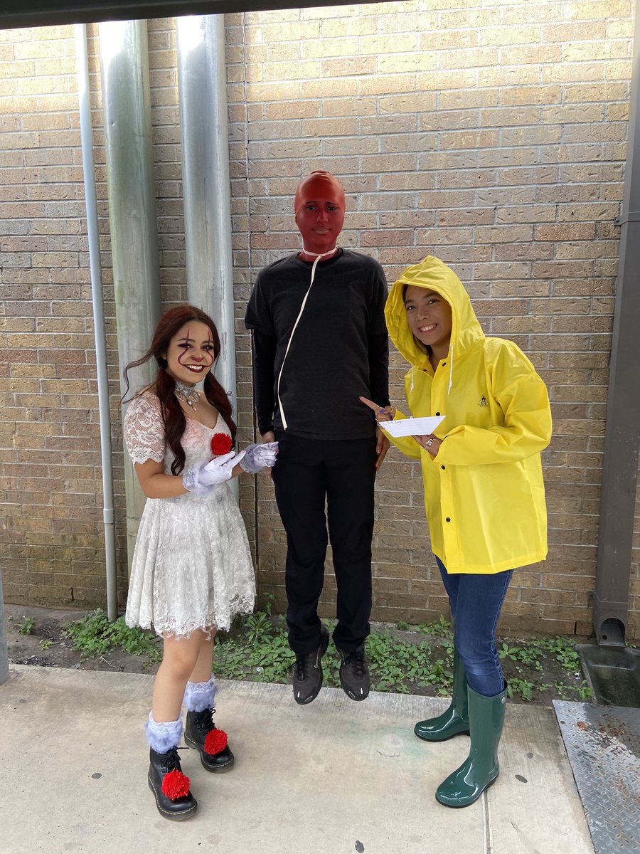 g_alanis1's tweet photo. You’ll float too 🎈 https://t.co/QTvAwceTXE