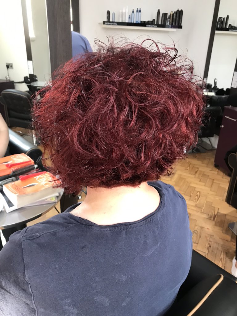 emmawalters28's tweet photo. Had my hair cut today and reverted back to my natural curls. Sent a pic to the husband who responded with “frizzier than I was expecting”. 😡🙈His dinner will be in the dog (that I don’t own). #willheneverlearn #dinnersinthedog #daftthingshusbandssay #dontworryiexpectitfromhim https://t.co/80OW1s89In