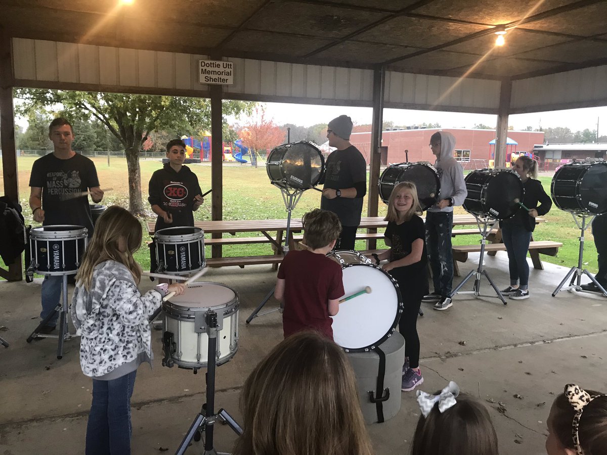jfbowlby's tweet photo. Great job RHS Percussion at Evans Elem. teaching and playing! @RipleyHSWV https://t.co/rCIL1Yo2PX