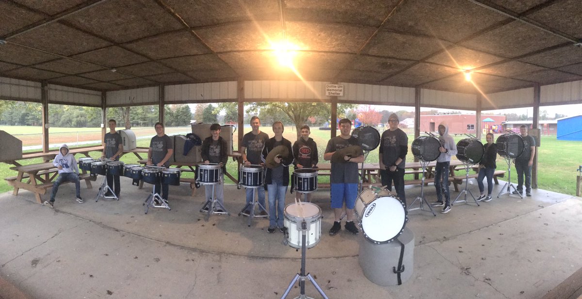 jfbowlby's tweet photo. Great job RHS Percussion at Evans Elem. teaching and playing! @RipleyHSWV https://t.co/rCIL1Yo2PX