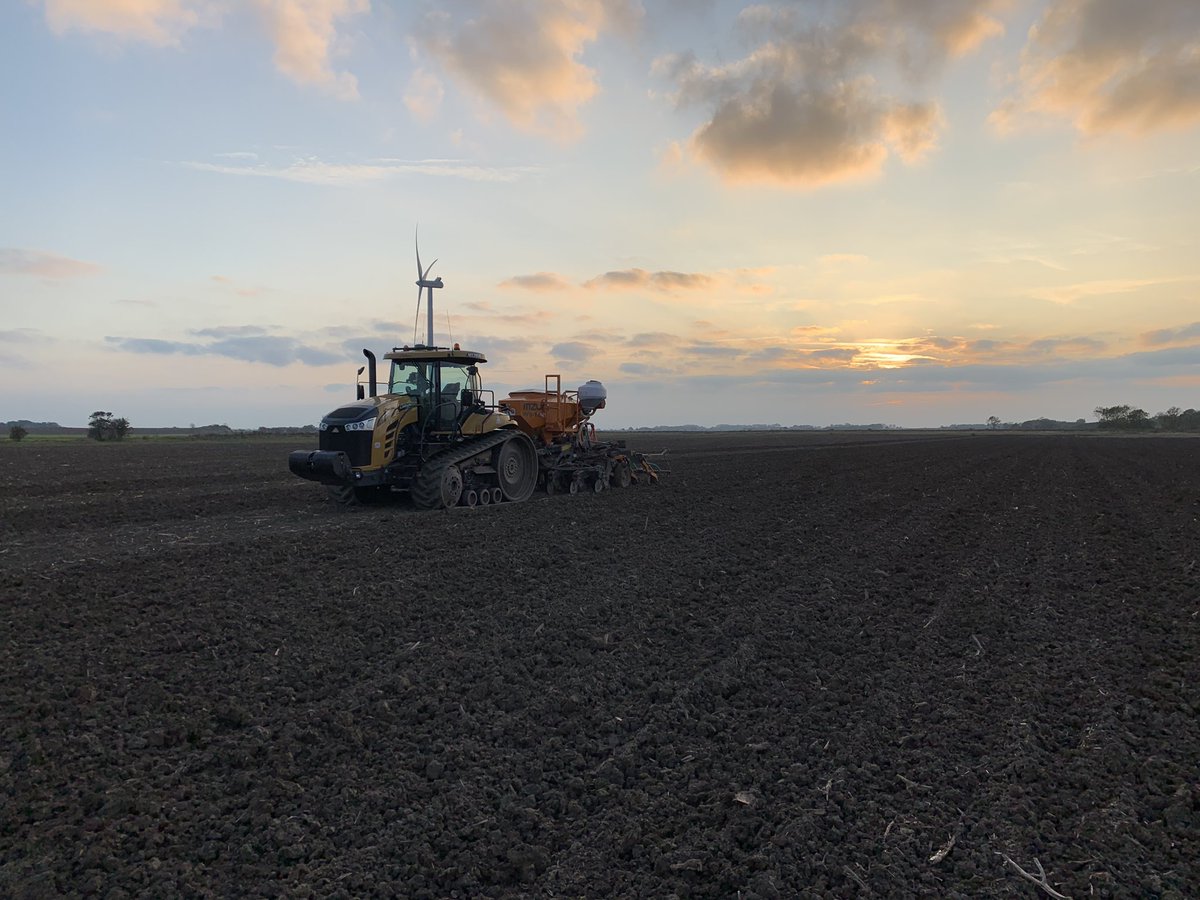 HarryGrant765's tweet photo. Not how it’s supposed to be used but it’s still doing a good job @MzuriDrills https://t.co/M8FW3y6a0m
