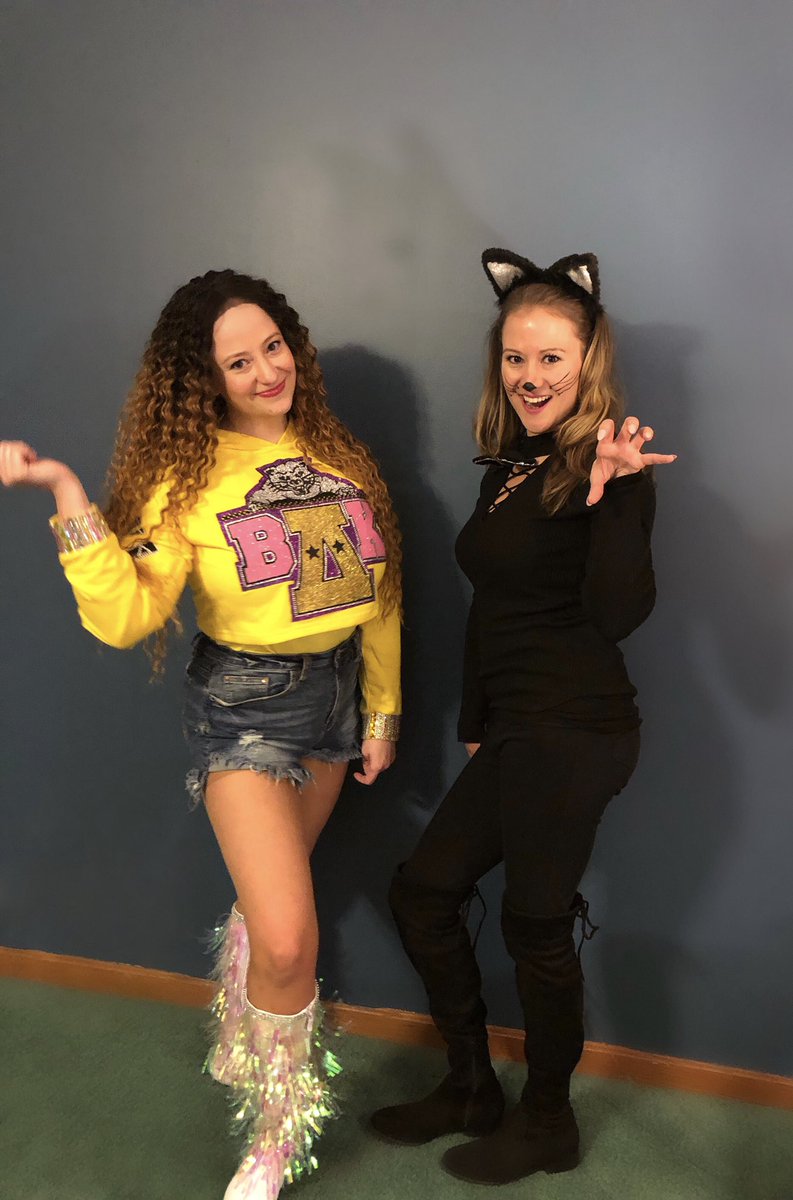 ChelseaBrowne's tweet photo. I’d say this is probably my best DIY work to date &amp; definitely my favorite Halloween costume I’ve ever worn https://t.co/CExeNwqLDZ