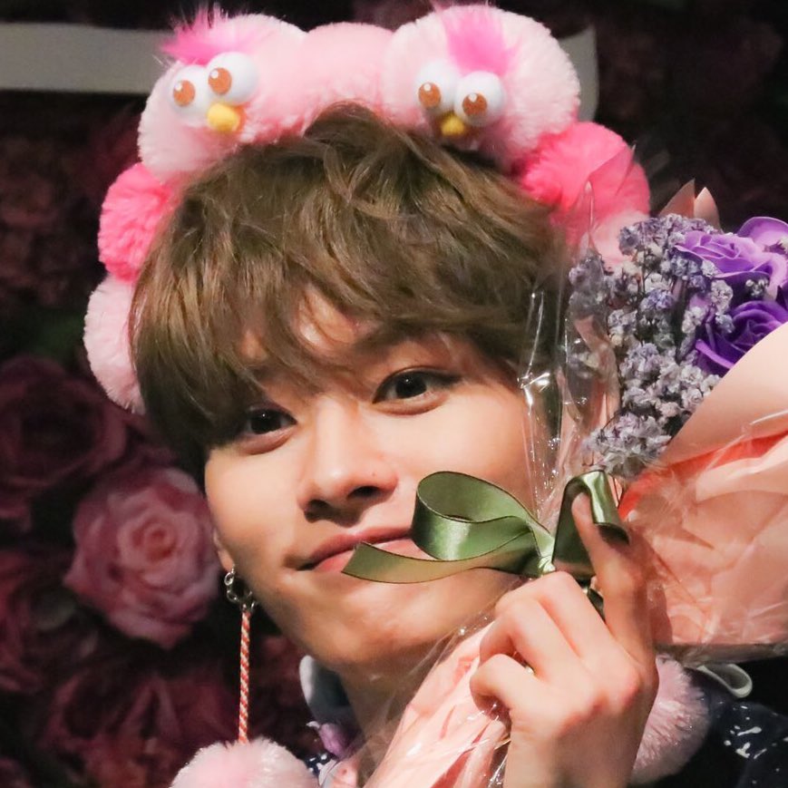worldscheekies's tweet photo. minho from stray kids https://t.co/68XZ6ZHQB5