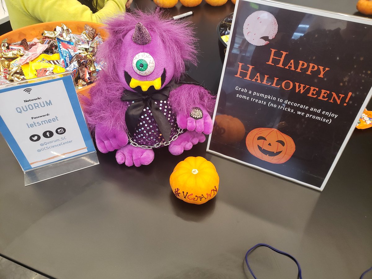 Candy and pumpkin decorating made for a nice #Halloween break while working from the <a href="/Quorum_Sc/">Quorum</a> drop-in lounge. And yes, that's my staged #vcjawn 🎃. I'm always a #marketer and a <a href="/vencafePHL/">Venture Cafe Philadelphia</a> fan!
