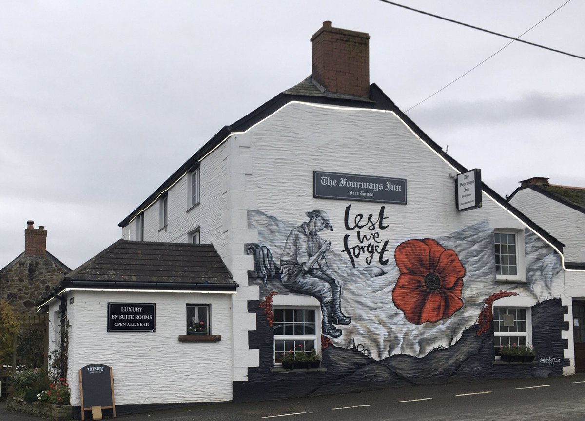 cornishpixx's tweet photo. #LestWeForget #StMinver #Cornwall #TheFourwaysInn https://t.co/7Cu1HbXTIs