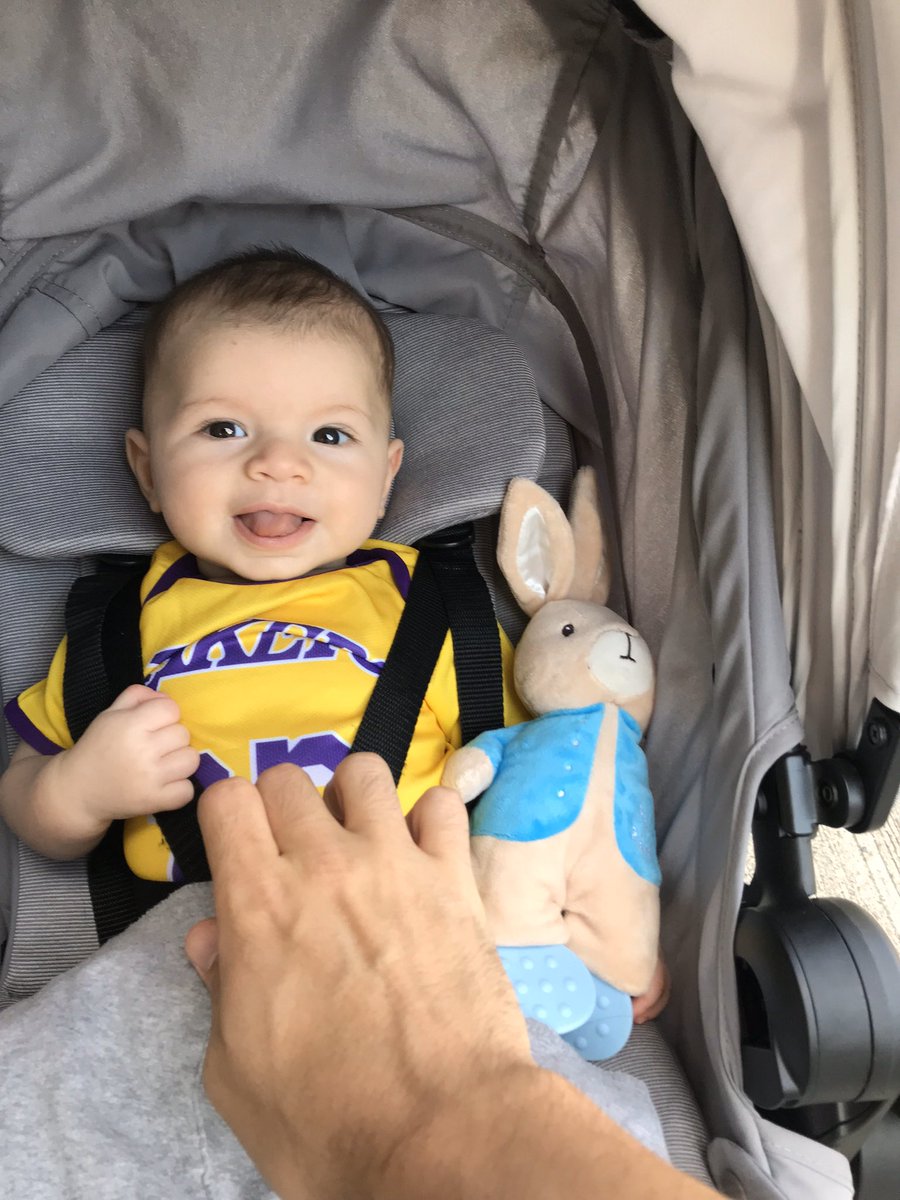 khaleg2's tweet photo. @JaredDudley619 @LakersNation I tweeted you a few days ago, but here I go again being desperate lol. First video is a Kobe Last Game watch party and the second photo is 3 years later passing along the Laker fandom in Dallas. A couple tickets would be incredible for tomorrow’s game! https://t.co/MamnDyg3JS