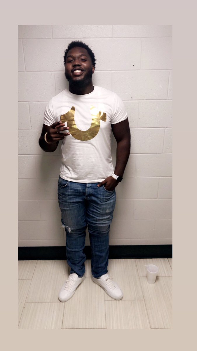 Rizzle_Ry's tweet photo. We all a different breed, So donโt compare them lames to me! โจ #NSUHC https://t.co/NUeAoDjMgP