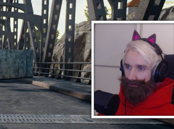 AlbinoVEVO's tweet photo. do u like my halloween costume @pewdiepie https://t.co/JrgYfqUGua