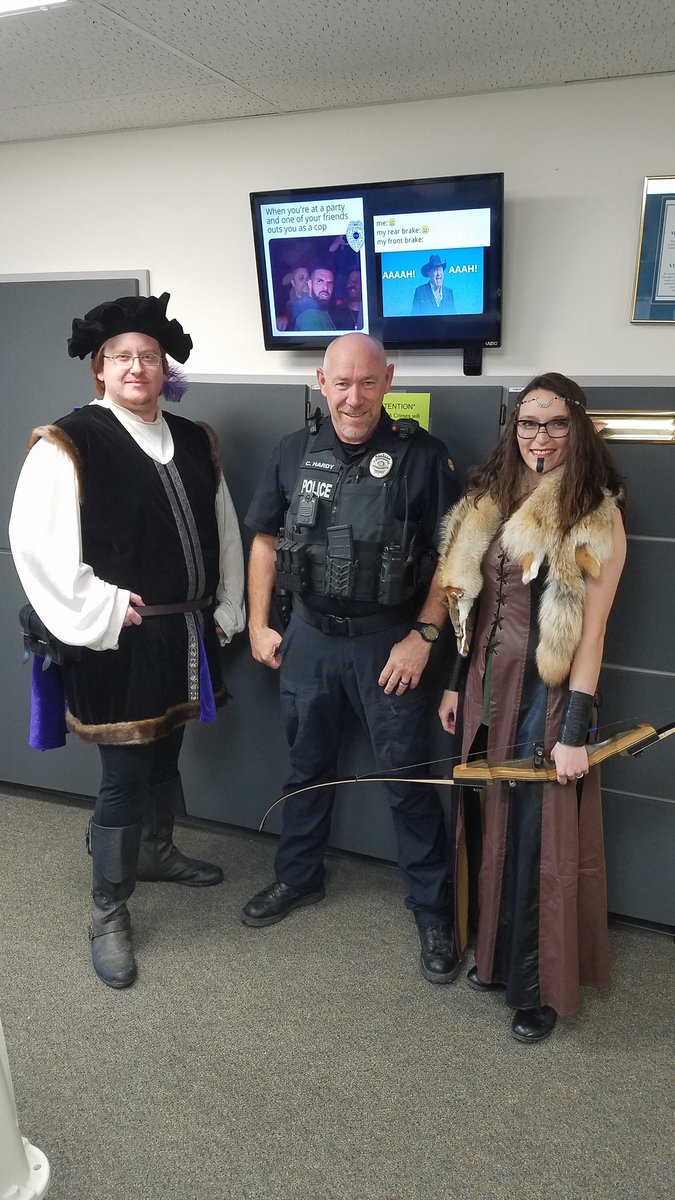 brushcolorado's tweet photo. One of these things is not like the others... Enjoy your Halloween! https://t.co/ecn2JQdhpo